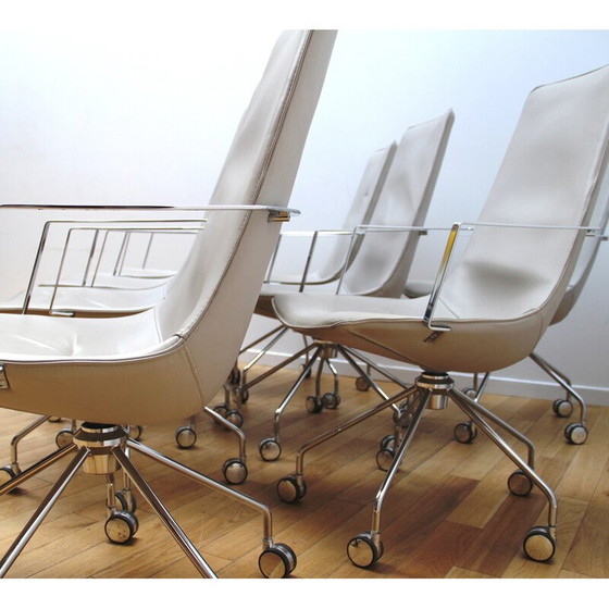 Image 1 of Set van 8 vintage Comet bureaustoelen in chroom aluminium en beige gebeitst leer voor Lammhults