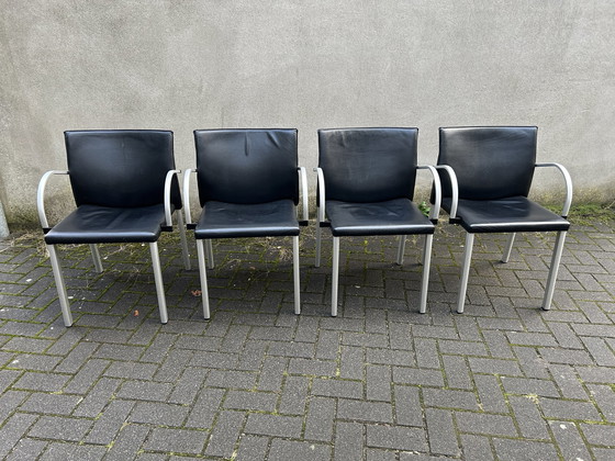 Image 1 of 4X Leolux Myto Eetkamerstoelen Zwart Leer Met Armleuningen.