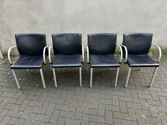 Image 1 of 4X Leolux Myto Eetkamerstoelen Zwart Leer Met Armleuningen.