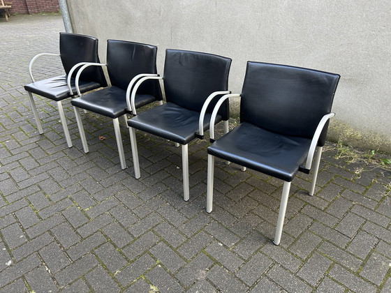 Image 1 of 4X Leolux Myto Eetkamerstoelen Zwart Leer Met Armleuningen.