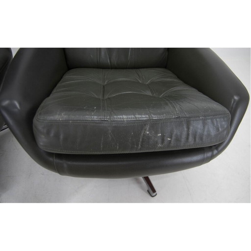 Paar mid century draaibare leren fauteuils, Finland 1970