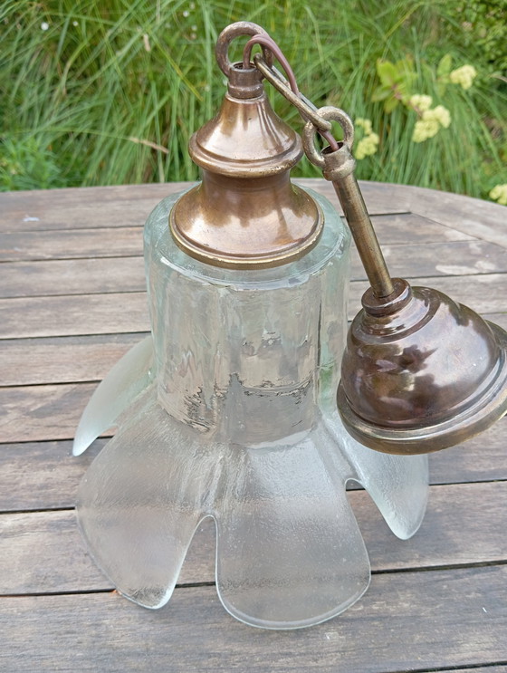 Image 1 of Dikke glazen bloemblaadjes hanglamp, Vintage