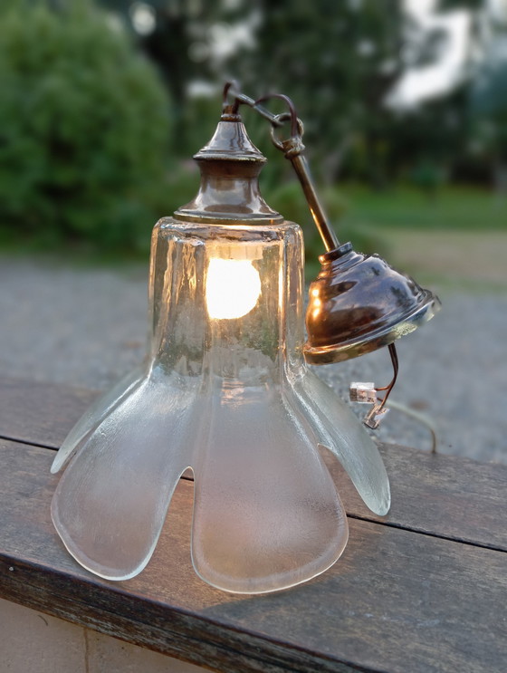 Image 1 of Dikke glazen bloemblaadjes hanglamp, Vintage