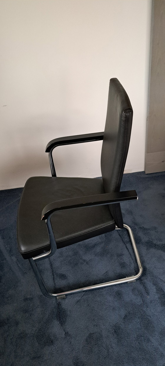 Image 1 of Tecta D21P chair