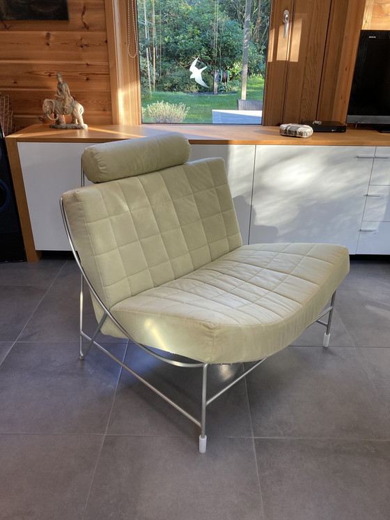 Image 1 of Leolux Volare Fauteuil En Hocker Lindegroen