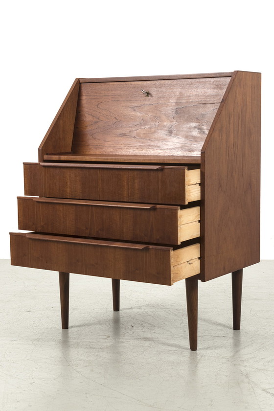 Image 1 of Deense secretaire