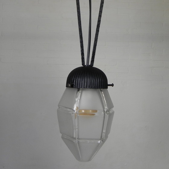 Image 1 of Art Deco Hanglamp Met Zeshoekige Glazen Kap, Jaren 30