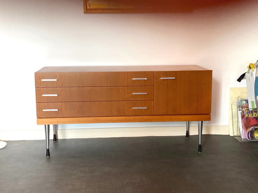 Midcentury teak dressoir