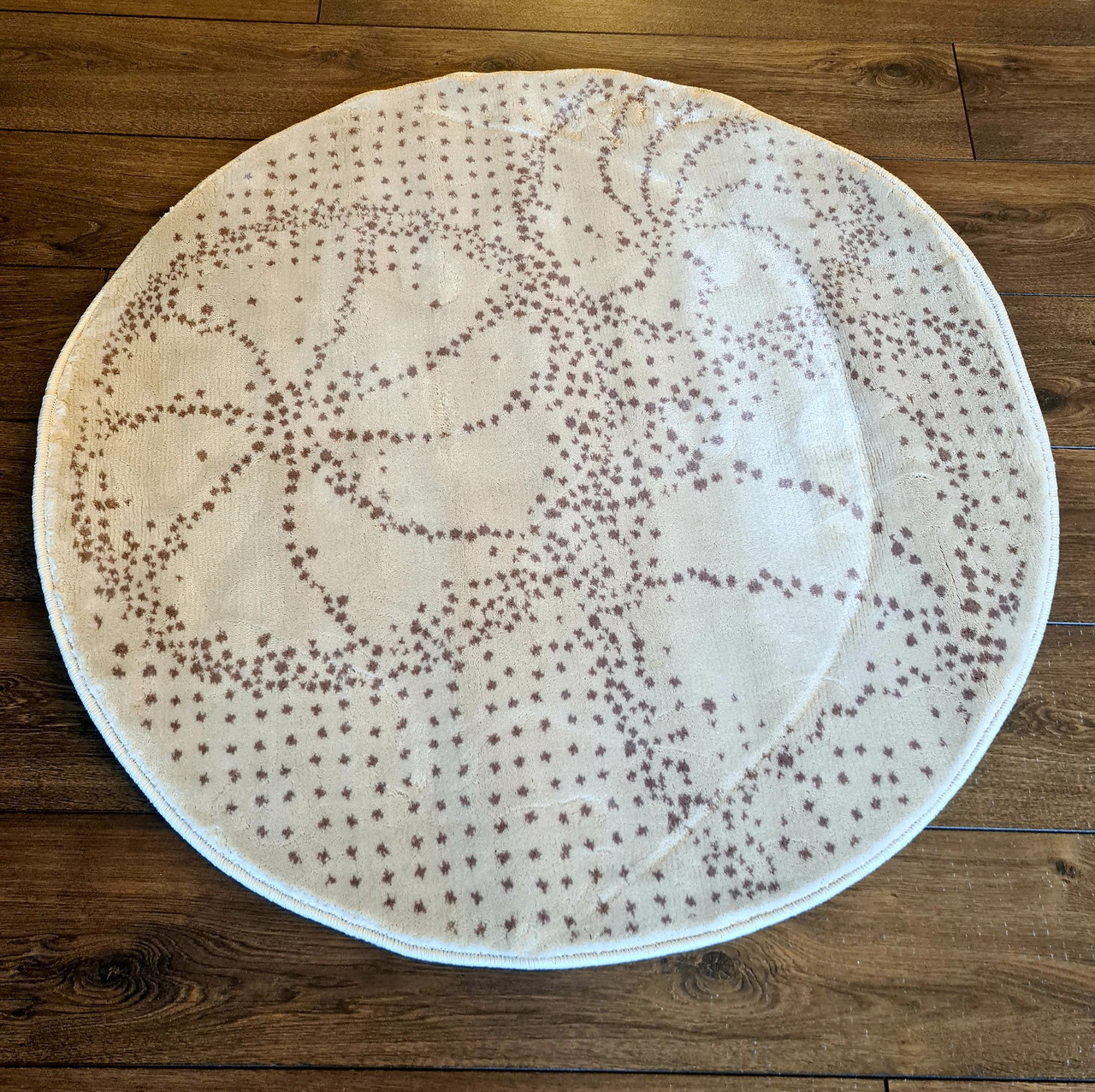 Prado rond vloerkleed | €75 | Whoppah