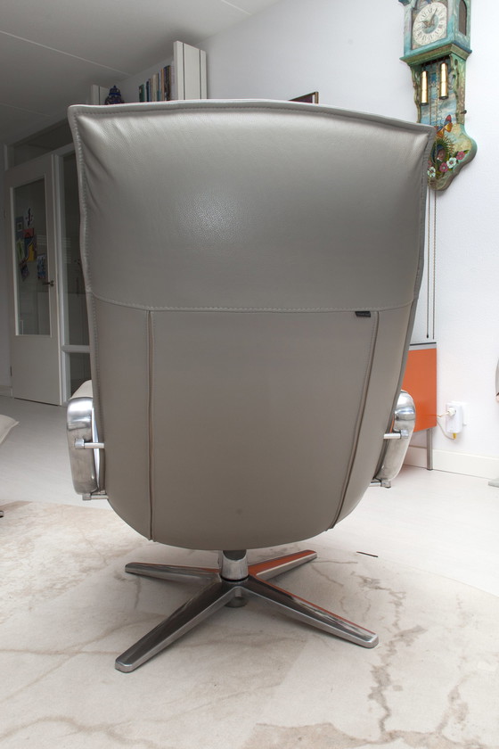 Image 1 of Gealux draaifauteuil + hocker