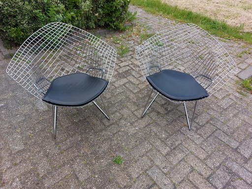 2 Knoll bertoia stoelen