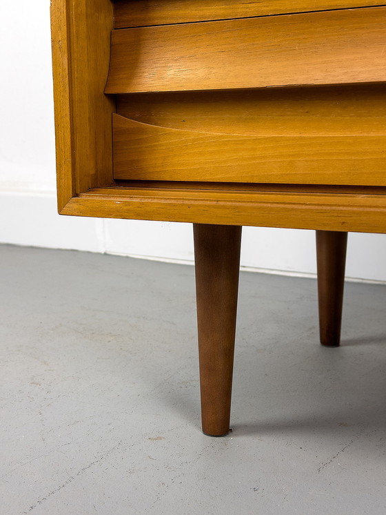 Image 1 of Vintage notenhouten ladekast, jaren 60