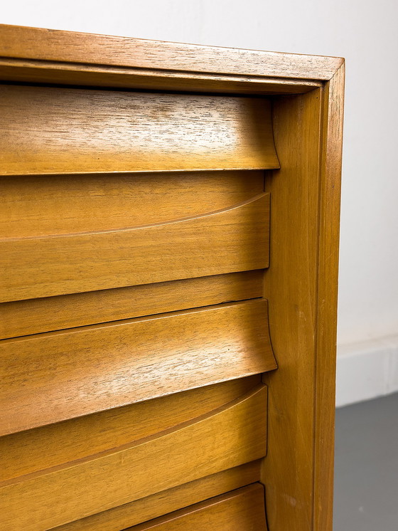 Image 1 of Vintage notenhouten ladekast, jaren 60