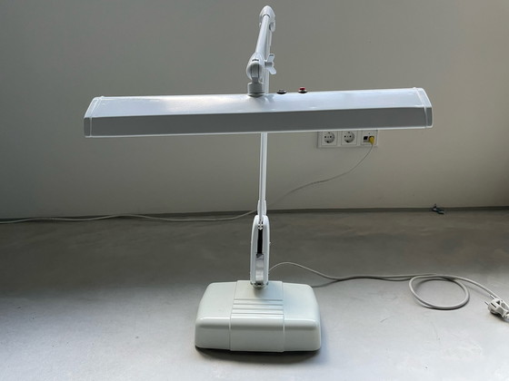 Image 1 of Dazor Floating Fixture lamp