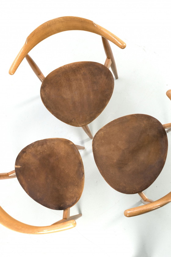 Image 1 of 3x Hans Wegner Heart stoelen