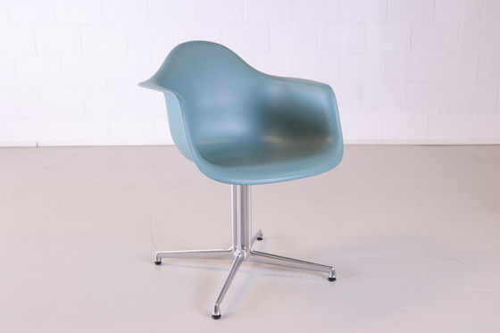 Image 1 of Vitra eames plastic armchair DAL ocean blauw/groen