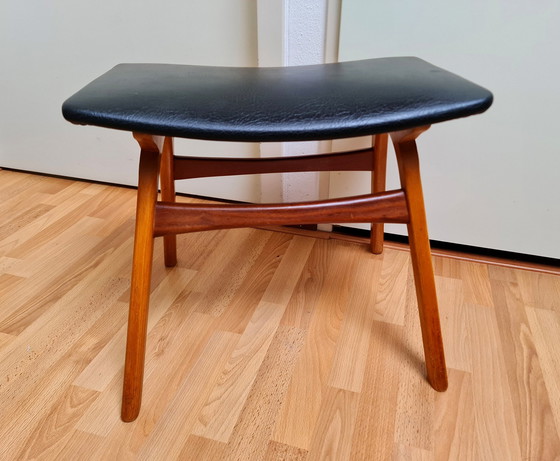 Image 1 of Scandinavische Ottoman voetenbank footstool teak met skai jaren 60