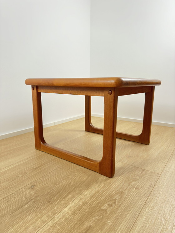 Image 1 of Deense Mid Century teakhouten salontafel van Niels Bach