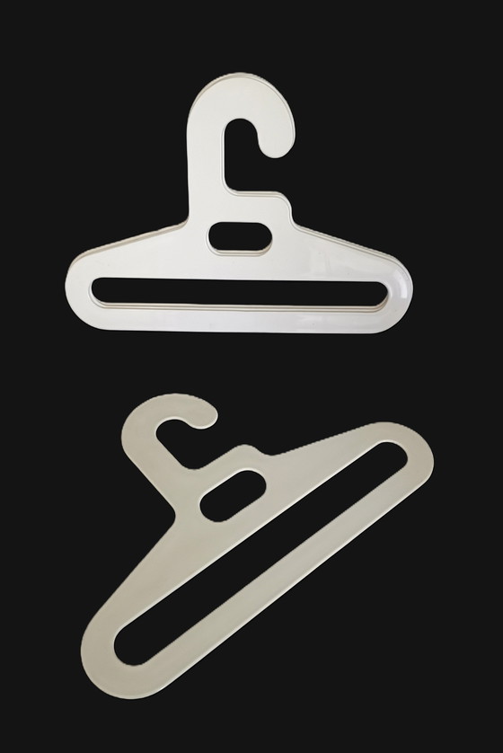 Image 1 of Vier Zestiger Jaren Tomado Kleerhangers 