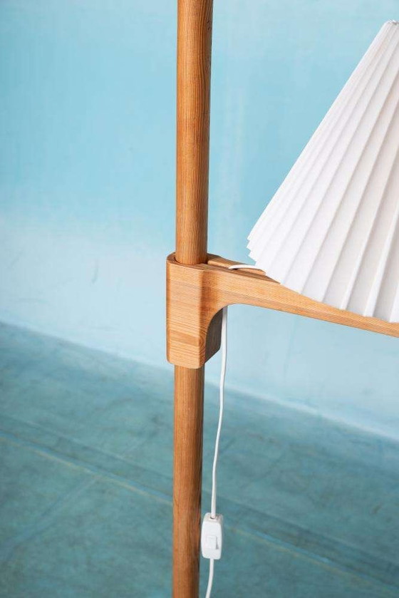 Image 1 of Minimalist Carl Malmsten vloerlamp pine floor lamp Sweden