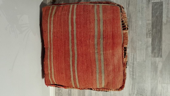 Image 1 of Vintage Marokkaans Berber Poef 