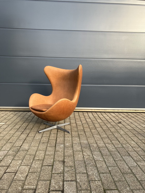 Image 1 of Fritz Hansen Egg Chair In Camel Cognac Leder Als Nieuw!!