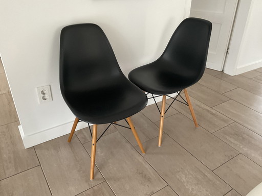 2x Vitra Dsw Eetkamerstoel