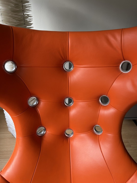 Image 1 of Poltrona Frau Regina Fauteuil Oranje