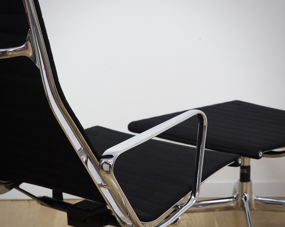 Image 1 of Vitra Eames Alu Stoel Ea 124 En Ea 125 In Hopsack Zwart