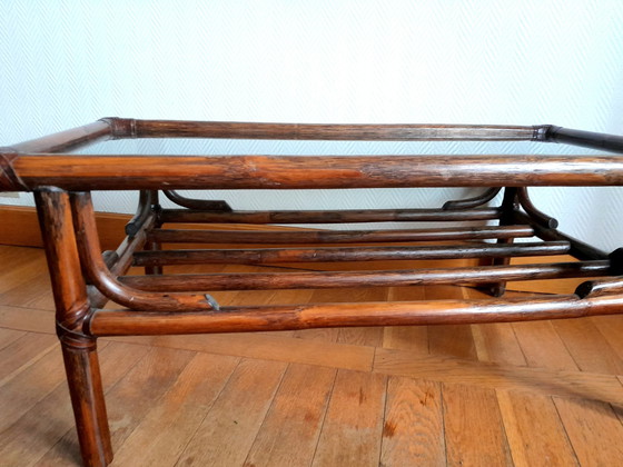 Image 1 of Vintage rotan en gerookt glas salontafel 1960