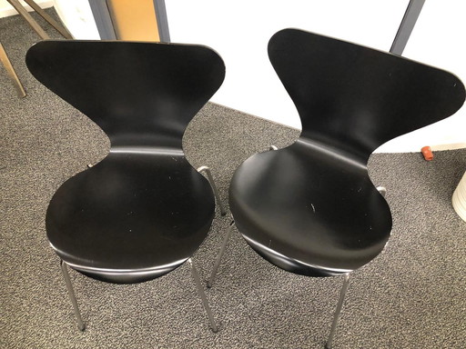 2X Arne Jacobsen, Fritz Hansen Stoel Zwart