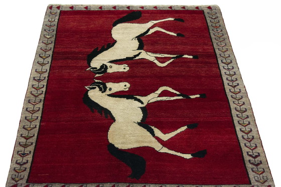 Image 1 of Handgeknoopt Gabbeh nomadisch tapijt - 163 X 130 cm - Paarden