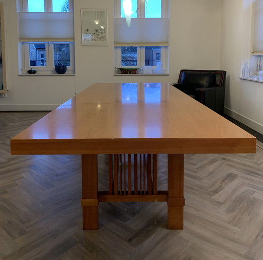 Cassina "608 Talisien 2" Tafel Ontworpen Door Frank Lloyd Wright