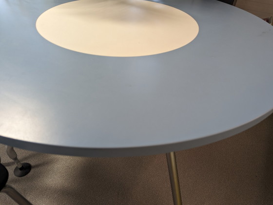 Image 1 of Vitra tafel