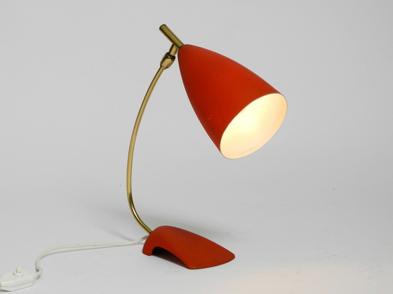 Image 1 of Zeldzame Cosack Mid Century Tafellamp Met Rode Fijne Rimpelafwerking En Messing Hals