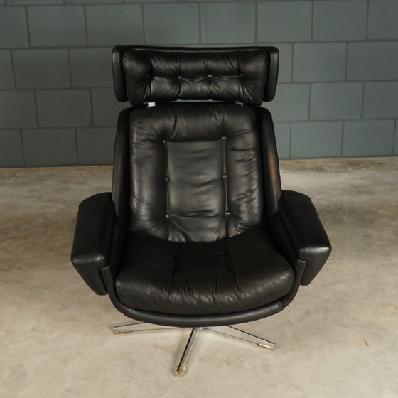 Image 1 of Vintage zwarte draaifauteuil – skaileder – jaren 60