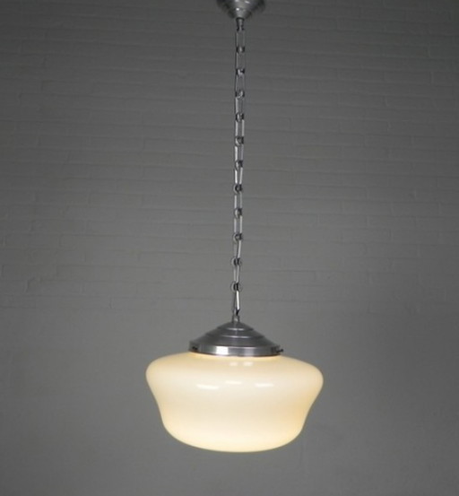 Art Deco hanglamp aan aluminium ketting, jaren 1930