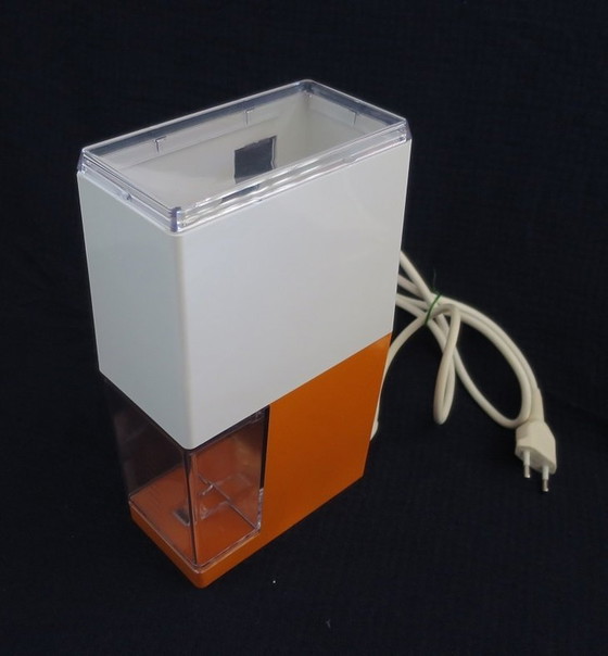 Image 1 of Koffiemolen Retro Oranje Wit Privileg Nooit gebruikt