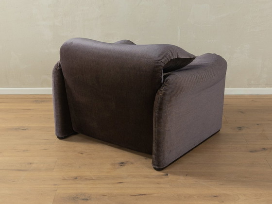 Image 1 of "675 Maralunga" fauteuil en kruk, Vico Magistretti, Cassina