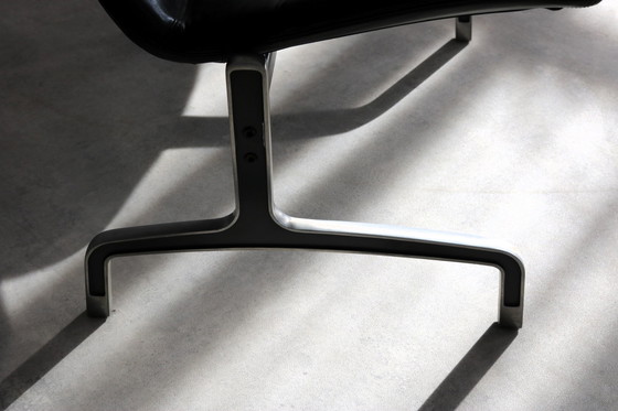 Image 1 of 2X Vintage Jorgen Kastholm 8000 Series Fauteuils