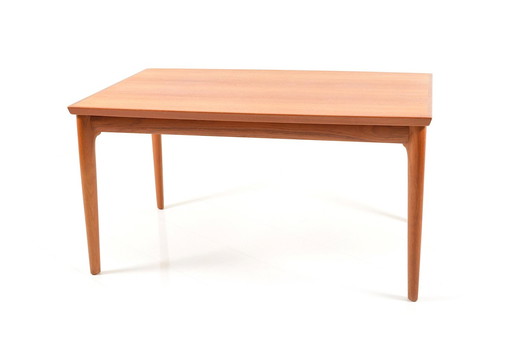 Midden-eeuwse teakhouten eettafel van Henning Kjaernulf, 1960