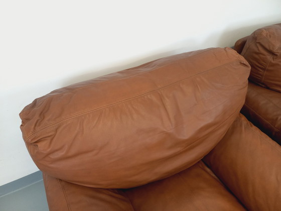 Image 1 of Paar vintage Poppy Lounge fauteuils van Tito Agnoli voor Poltrona Frau in leer uit de jaren 70