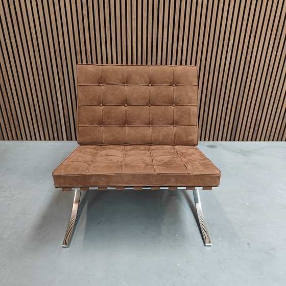 Image 1 of Knoll Barcelona Chair - Nieuw Suede bruin (limited ed.)