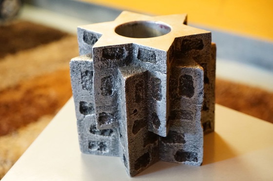 Image 1 of Brutalistische vintage kandelaar van massief aluminium, jaren 1960