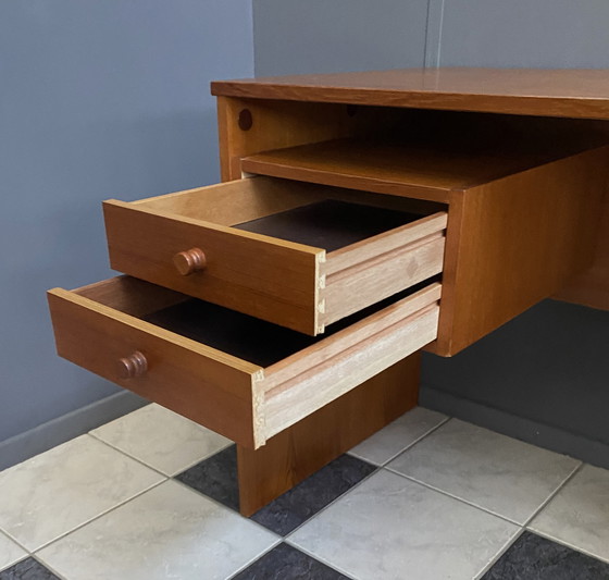 Image 1 of Houten bureau 1960