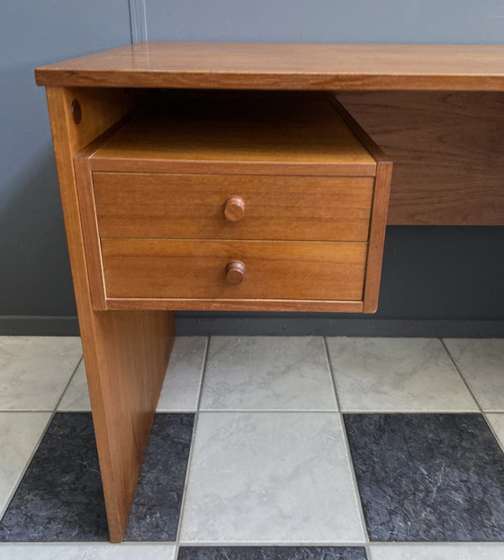 Image 1 of Houten bureau 1960