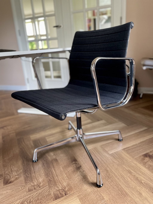 Vitra Ea 108 Hopsak Nero