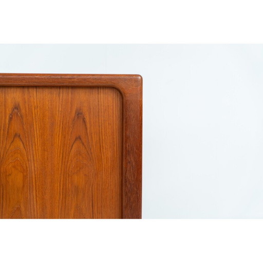 Vintage teakhouten dressoir met jaloeziedeuren van Svend Dyrlund