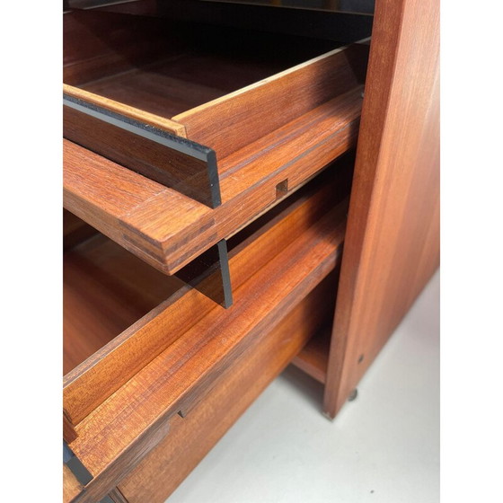 Image 1 of Mid-eeuws houten scandinavisch bureau met laden, 1960