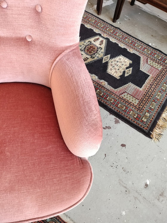 Image 1 of Vintage Artifort Roze Fauteuil  Theo Ruth